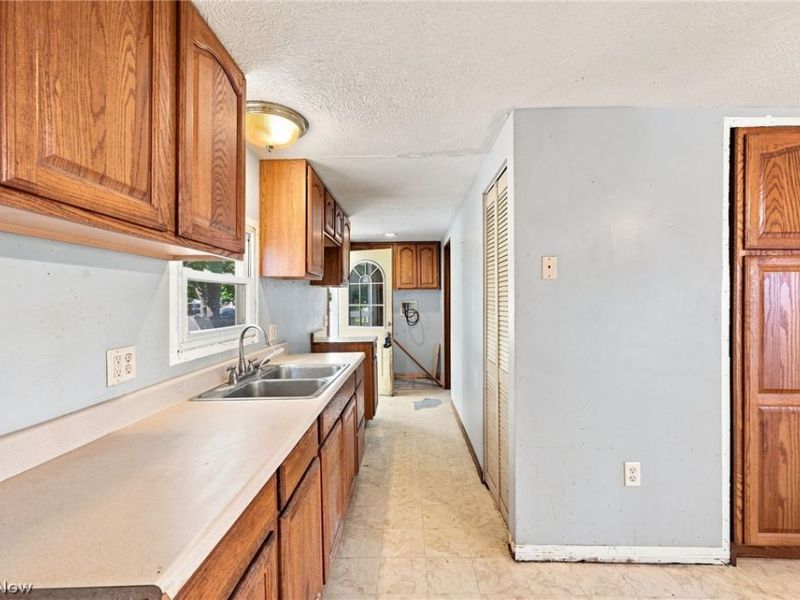 405 Palomino Court, Lagrange, OH 44050 Photo 7