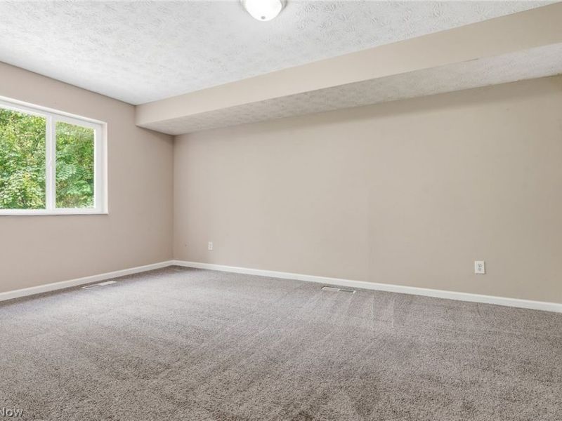 2652 Massillon Road, Akron, OH 44312 Photo 13