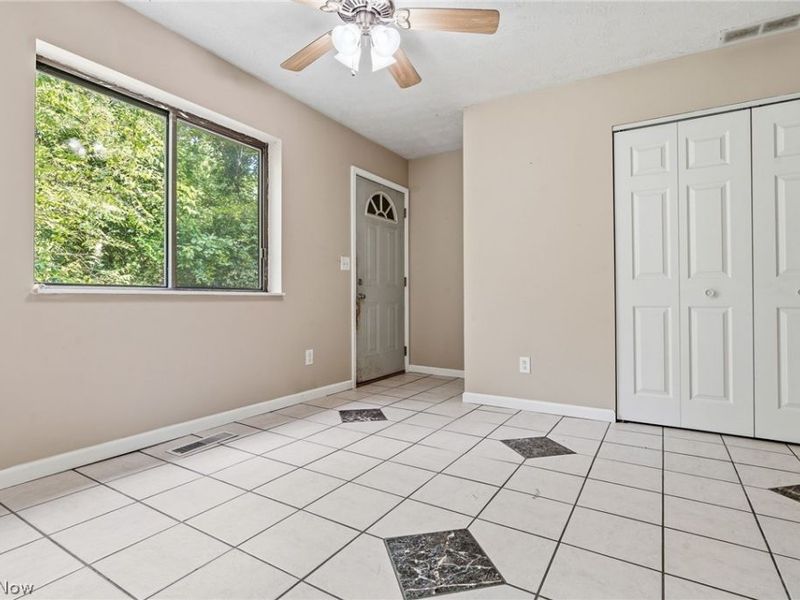 2652 Massillon Road, Akron, OH 44312 Photo 9