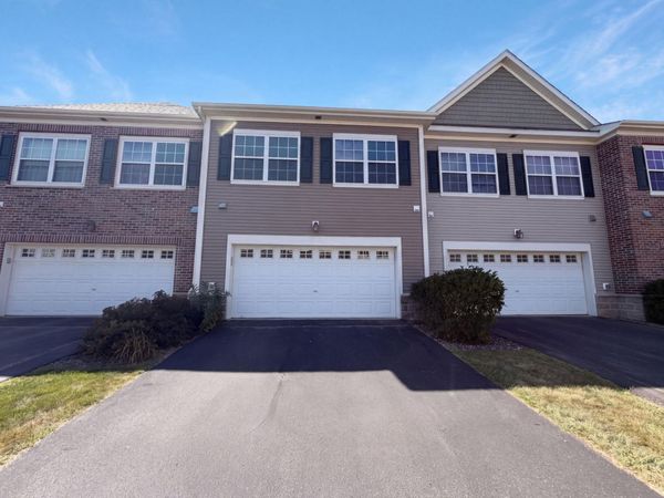 7231 Jewel Lane N, Unit 702, Maple Grove, MN 55311