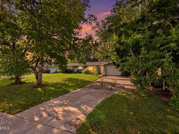 3971 Angola Road , Toledo, OH 43615