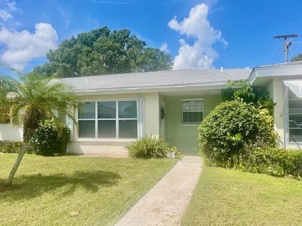 113 Lakes End Drive, Unit Apt c, Fort Pierce, FL 34982