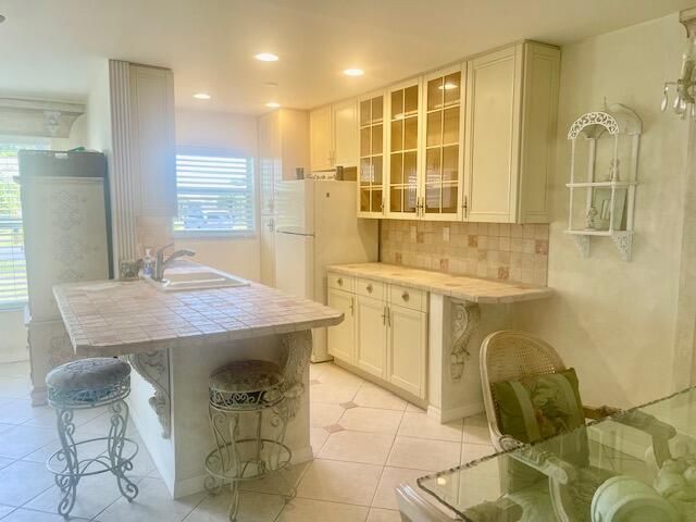 113 Lakes End Drive, Unit Apt c, Fort Pierce, FL 34982 Photo
