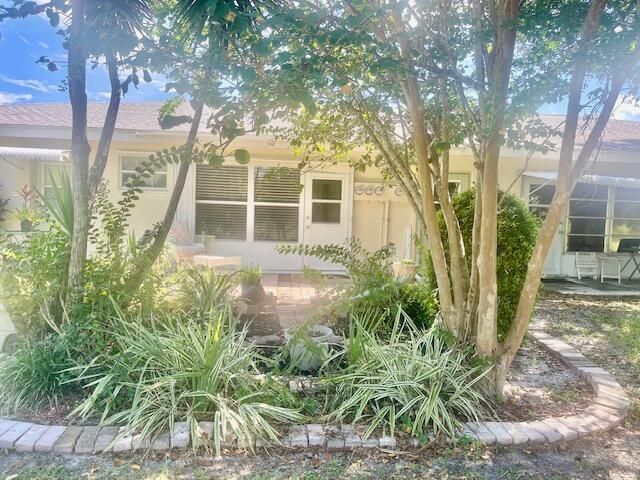113 Lakes End Drive, Unit Apt c, Fort Pierce, FL 34982 Photo