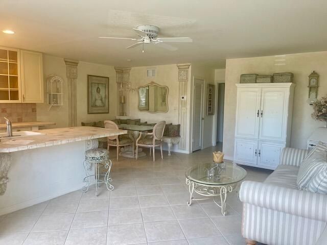 113 Lakes End Drive, Unit Apt c, Fort Pierce, FL 34982 Photo