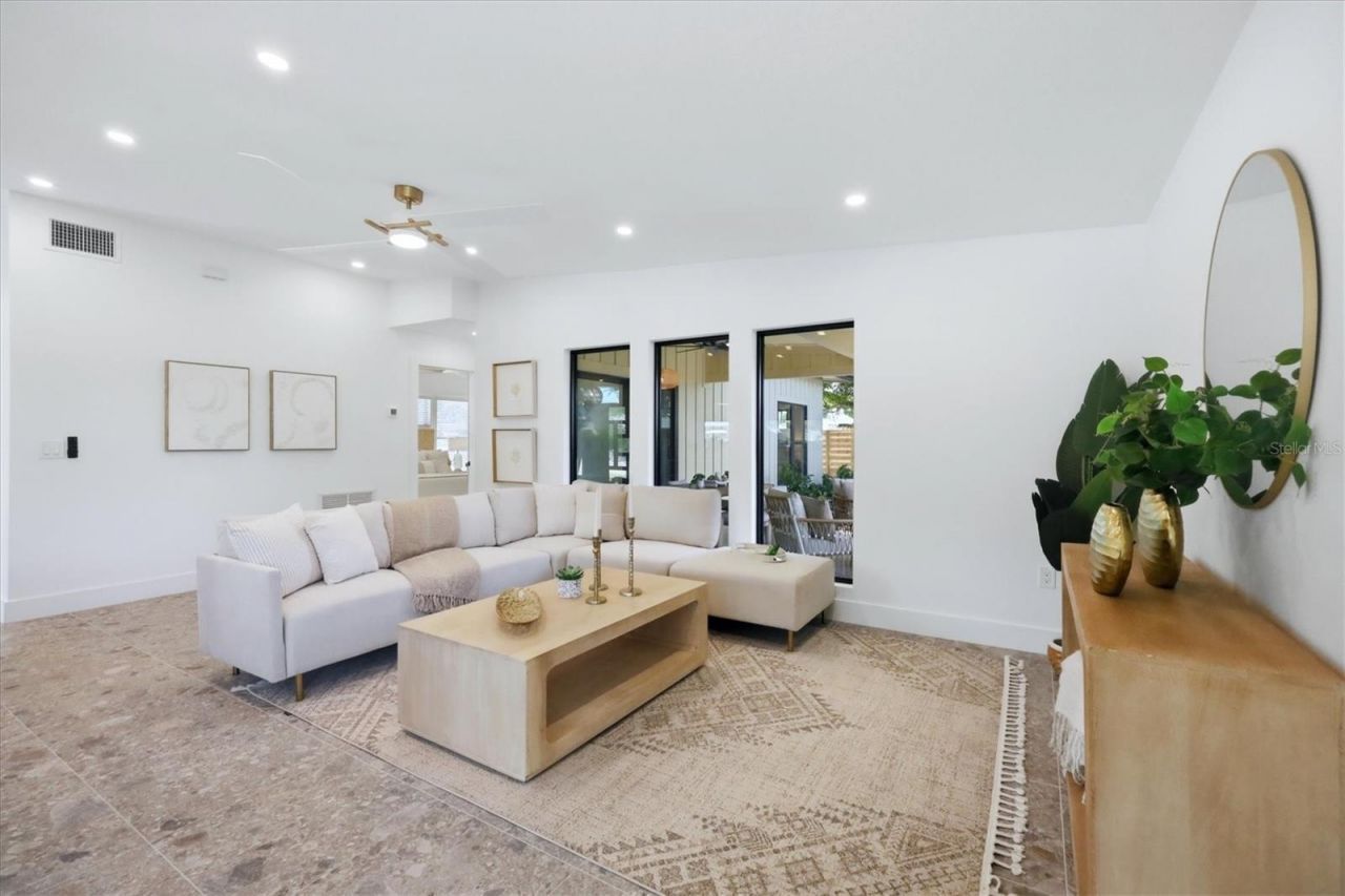 1706 Livingstone Street, Sarasota, FL 34231 Photo