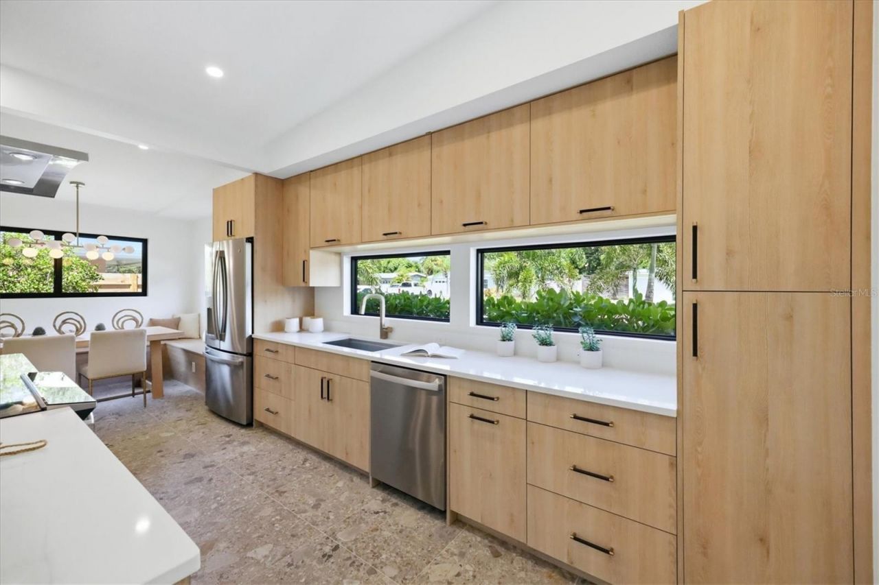 1706 Livingstone Street, Sarasota, FL 34231 Photo