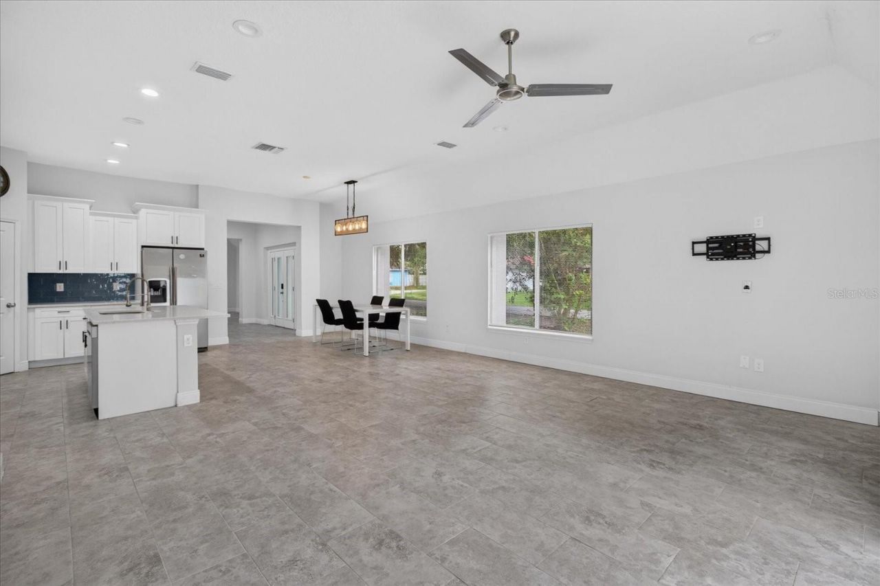 5114 Chilkoot Street, Tampa, FL 33617 Photo