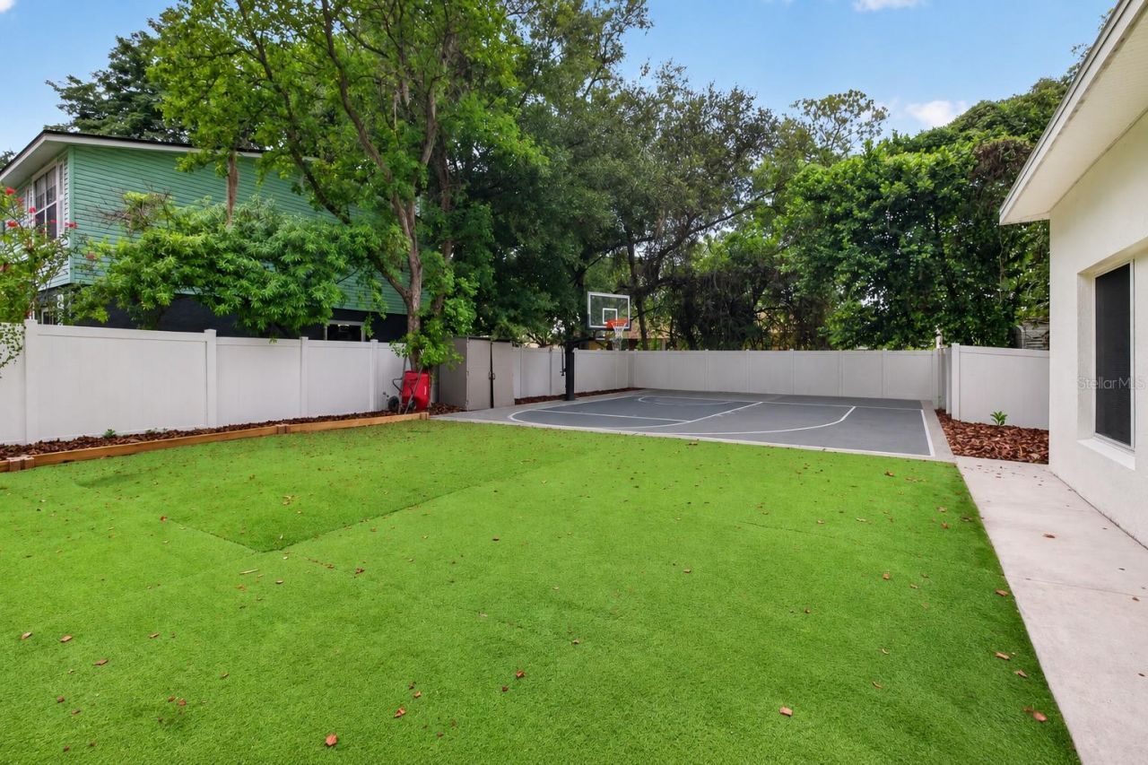 5114 Chilkoot Street, Tampa, FL 33617 Photo