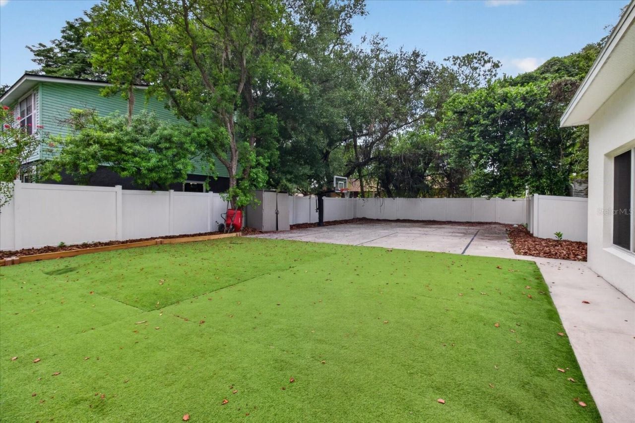 5114 Chilkoot Street, Tampa, FL 33617 Photo