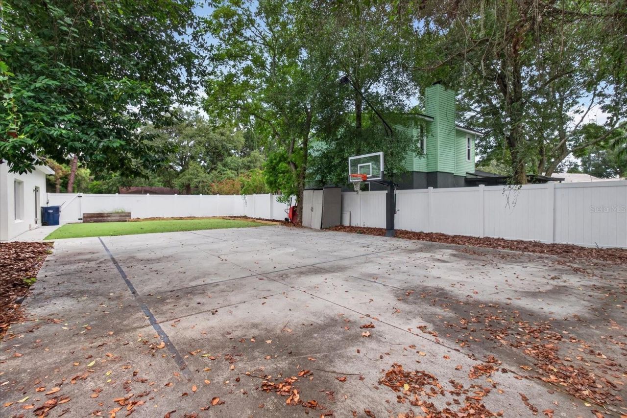 5114 Chilkoot Street, Tampa, FL 33617 Photo