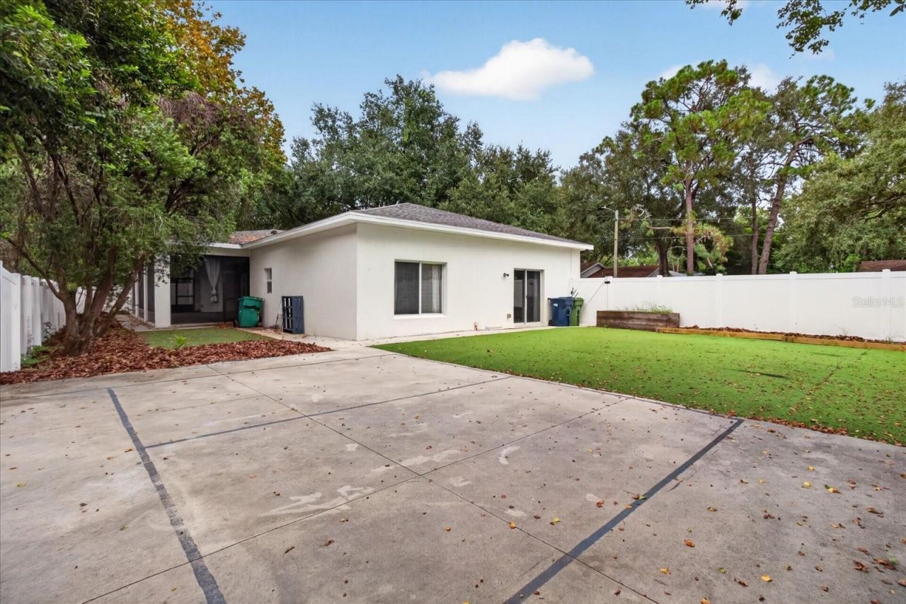 5114 Chilkoot Street, Tampa, FL 33617 Photo