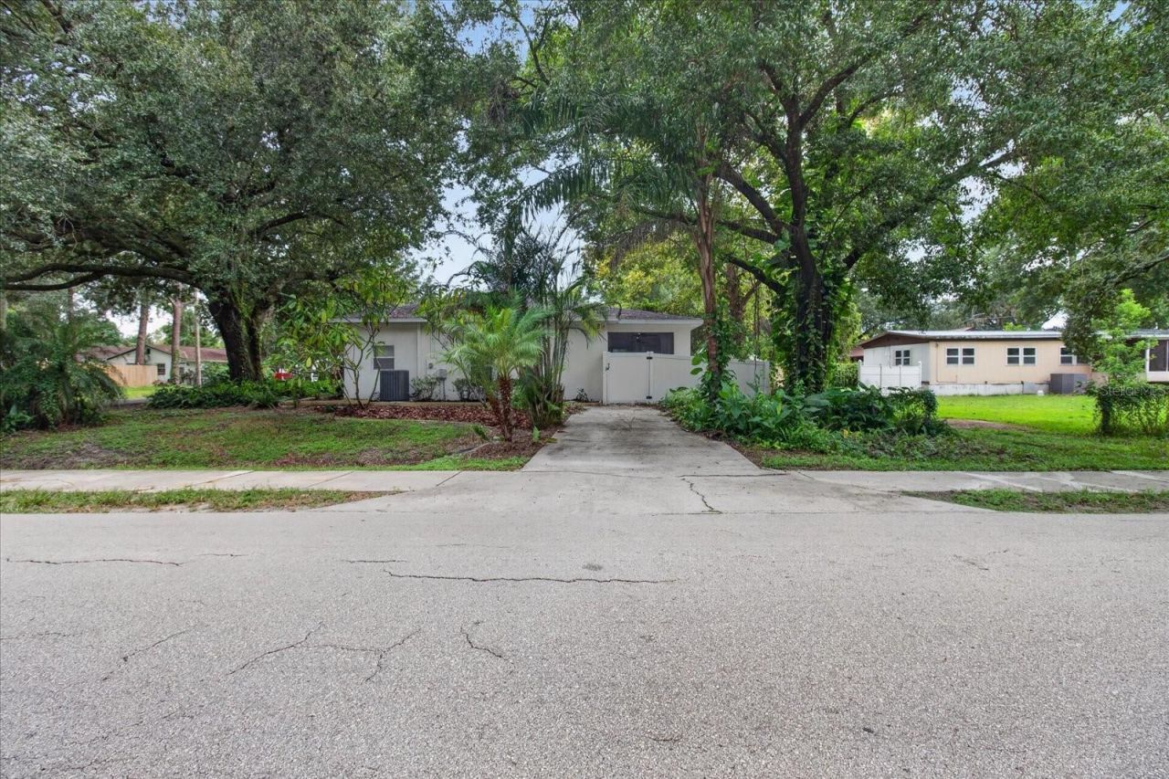 5114 Chilkoot Street, Tampa, FL 33617 Photo