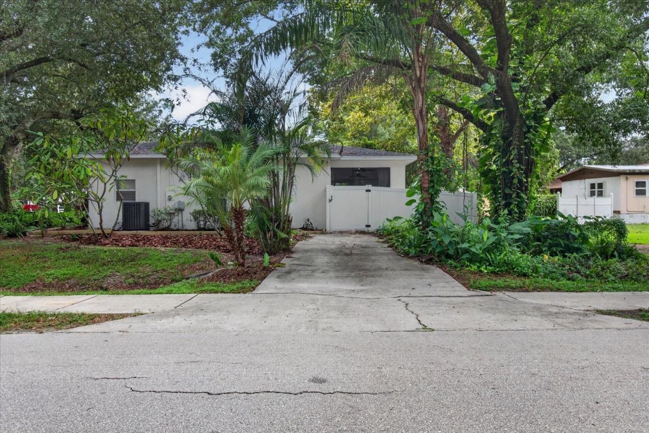 5114 Chilkoot Street, Tampa, FL 33617 Photo