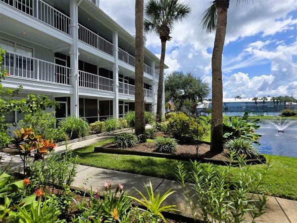 2210 VISTA DEL SOL CONDO , Unit 520, LUTZ, FL 33558