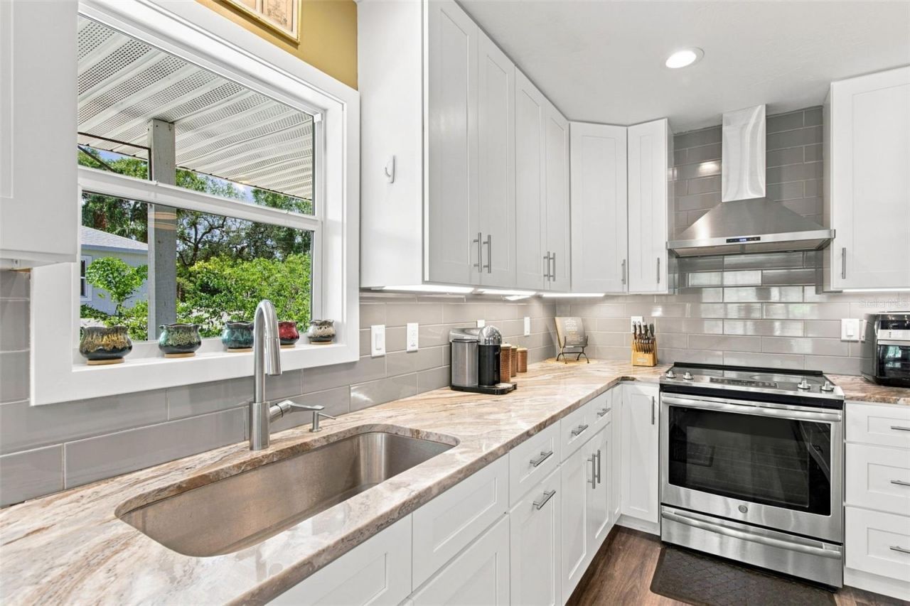 389 Georgia Avenue, Crystal Beach, FL 34681 Photo