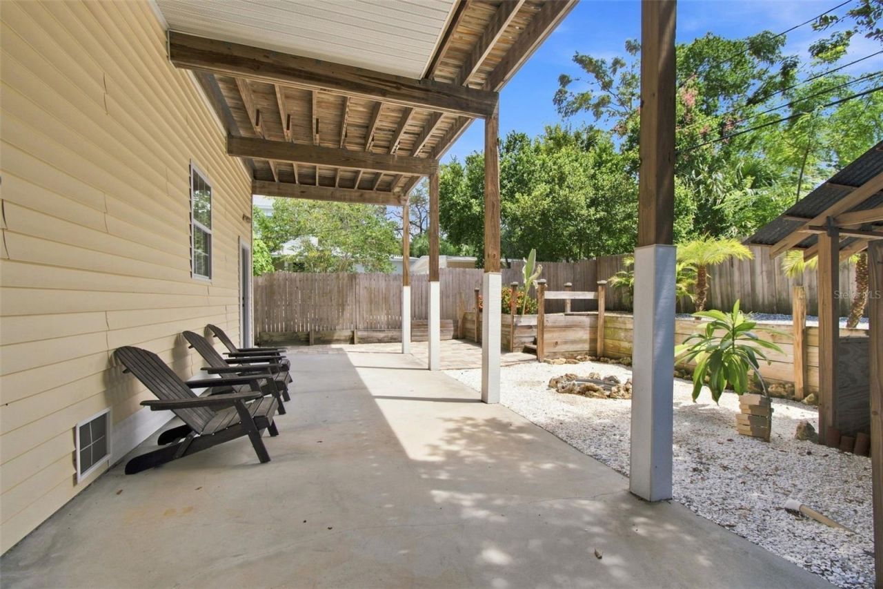 389 Georgia Avenue, Crystal Beach, FL 34681 Photo