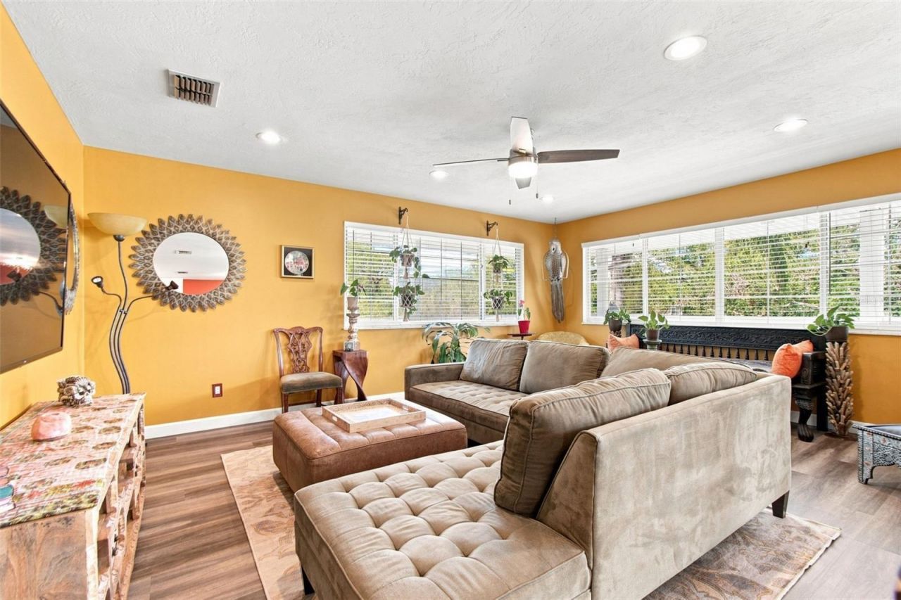 389 Georgia Avenue, Crystal Beach, FL 34681 Photo