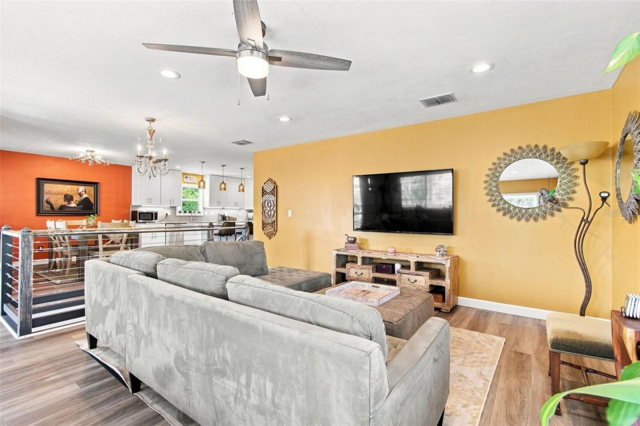 389 Georgia Avenue, Crystal Beach, FL 34681 Photo