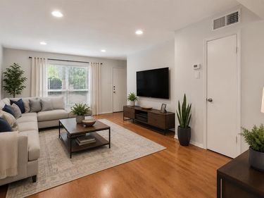 4525 Gilbert Avenue, Unit 207, Dallas, TX 75219