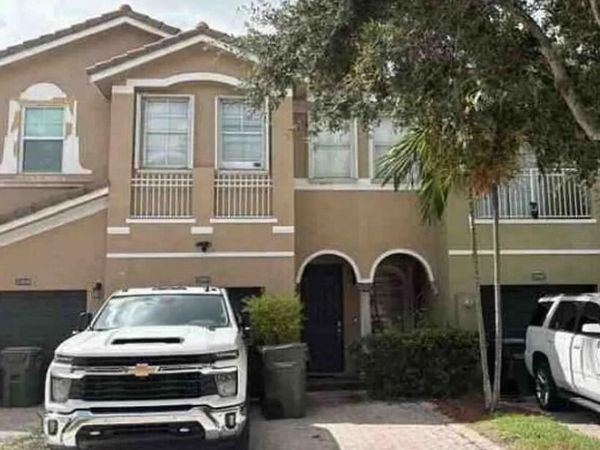 2594 SE 14th Street, Homestead, FL 33035