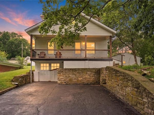 11411 E Norledge Street, Sugar Creek, MO 64054