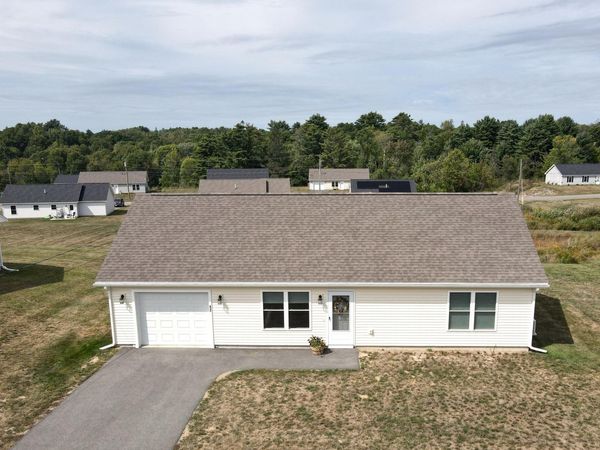 42 Stearns Farm Road , Hampden, ME 04444