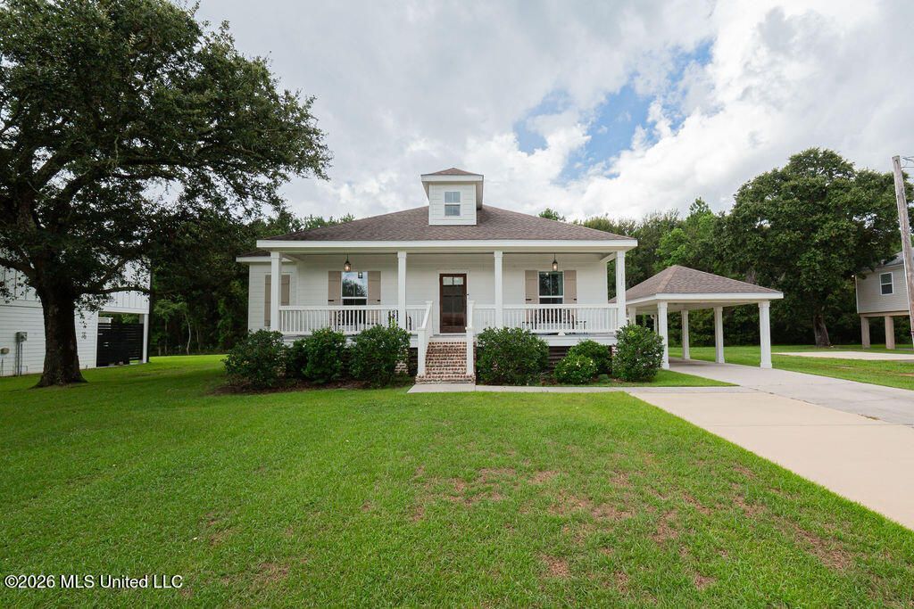 121 Mollere Drive, Waveland, MS 39576 Main Photo
