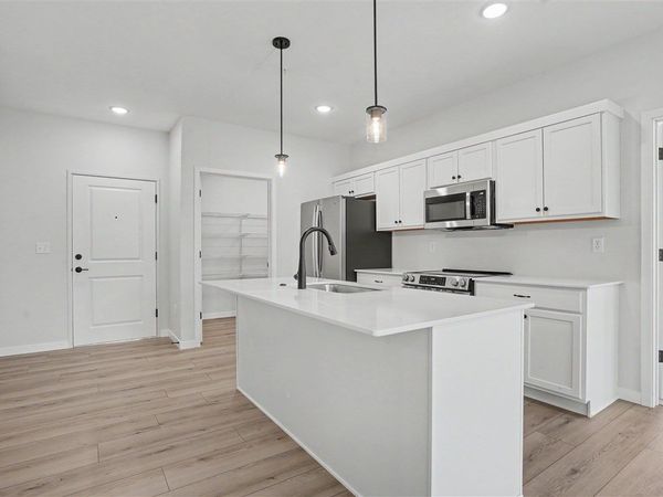 4428 Deer Creek Rd, Unit 202, Iowa City, IA 52246