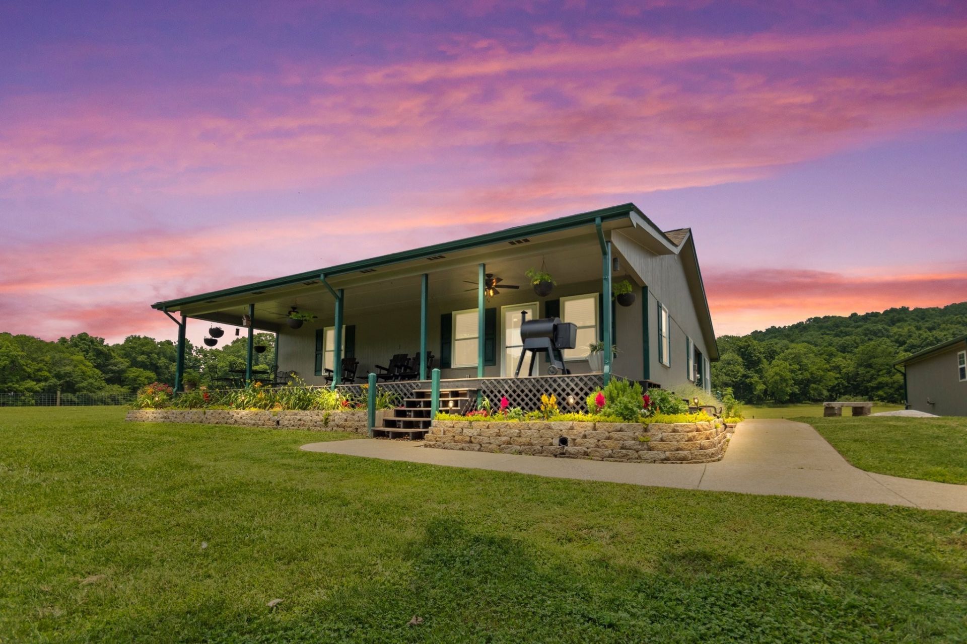 560 York Hollow Rd, Pulaski, TN 38478 Main Photo