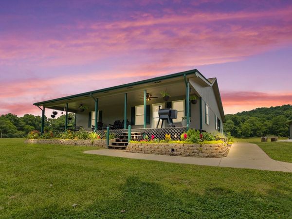 560 York Hollow Rd , Pulaski, TN 38478