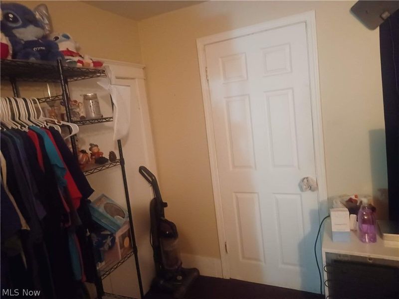 718 Hillsdale, Warren, OH 44485 Photo 5