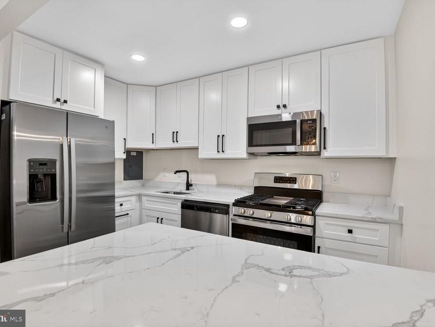 205 D Victor Parkway, Unit 205D, Annapolis, MD 21403 Main Photo