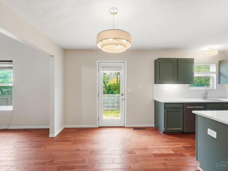8427 Gettysburg Lane, Hamilton Township, OH 45039 Photo 11