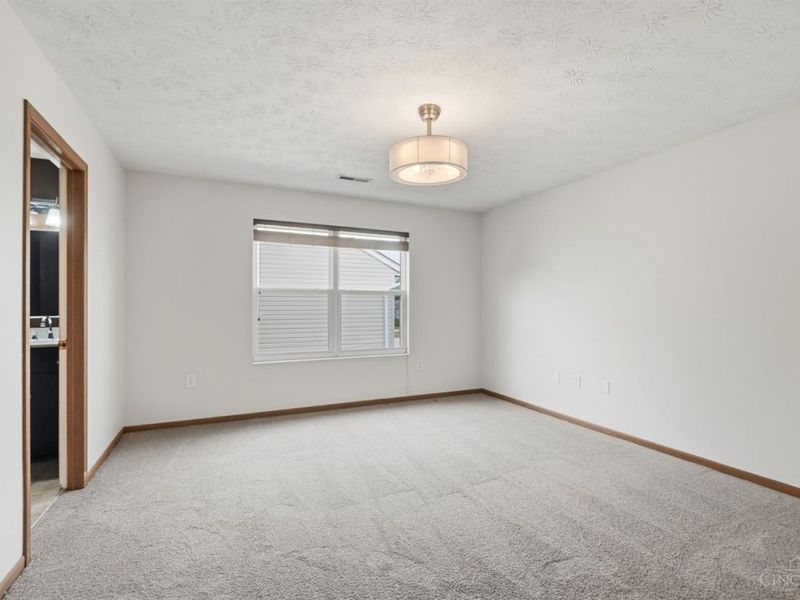 8427 Gettysburg Lane, Hamilton Township, OH 45039 Photo 25