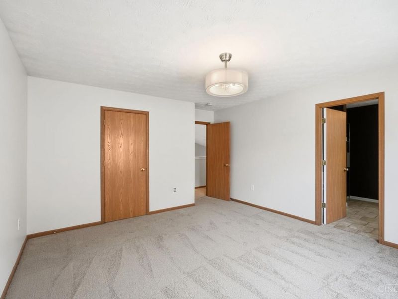 8427 Gettysburg Lane, Hamilton Township, OH 45039 Photo 26