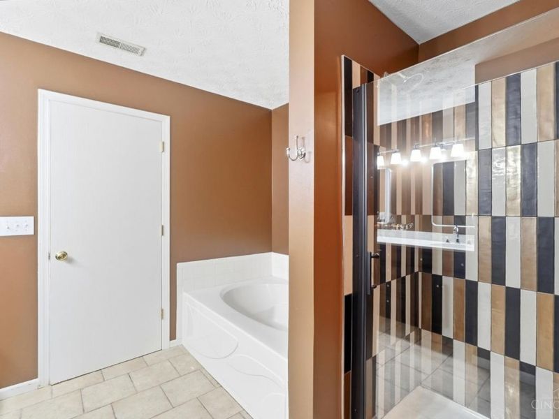 8427 Gettysburg Lane, Hamilton Township, OH 45039 Photo 30