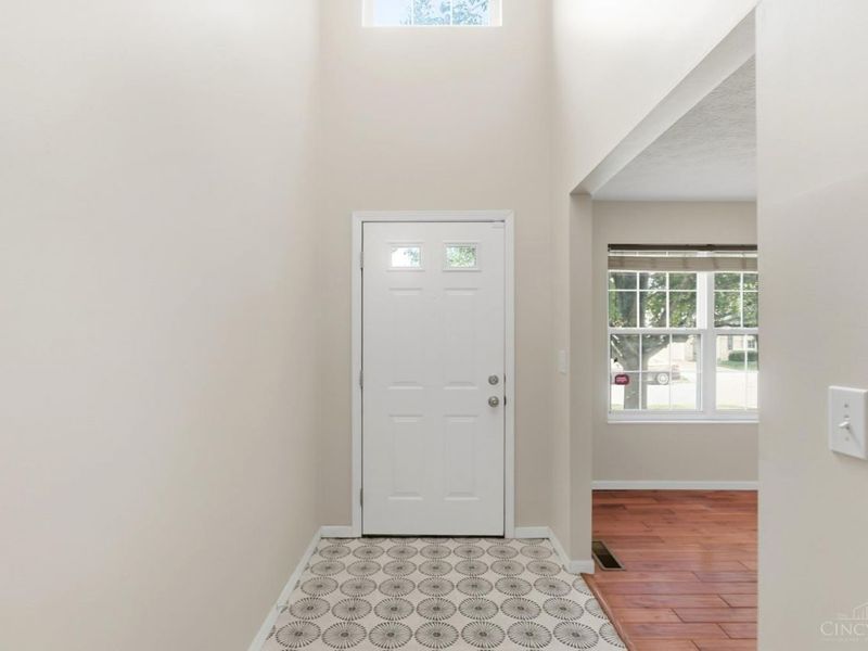 8427 Gettysburg Lane, Hamilton Township, OH 45039 Photo 5