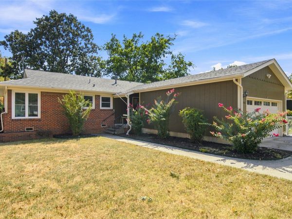 5746 E 27th Place , Tulsa, OK 74114