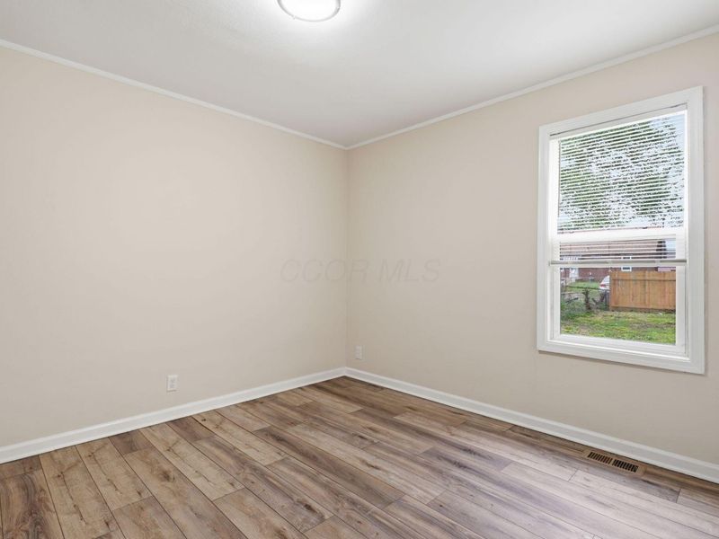 594 Whitethorne Avenue, Columbus, OH 43223 Photo 25
