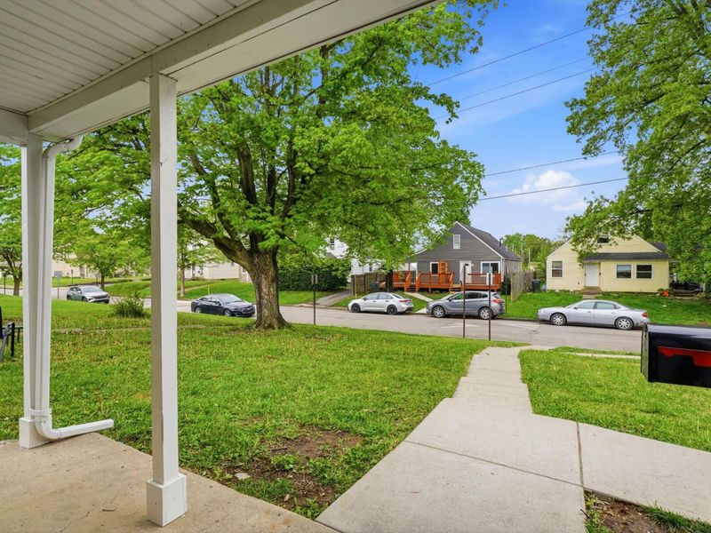 594 Whitethorne Avenue, Columbus, OH 43223 Photo 4