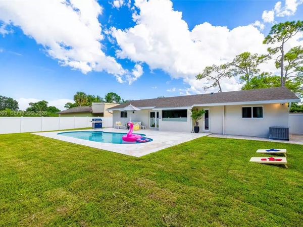 4899 Canal Dr, Lake Worth, FL 33463