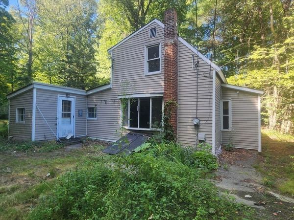 64 1/2 Wallace Avenue, Auburn, MA 01501