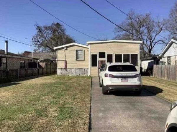 1701 SAUX Lane, New Orleans, LA 70114