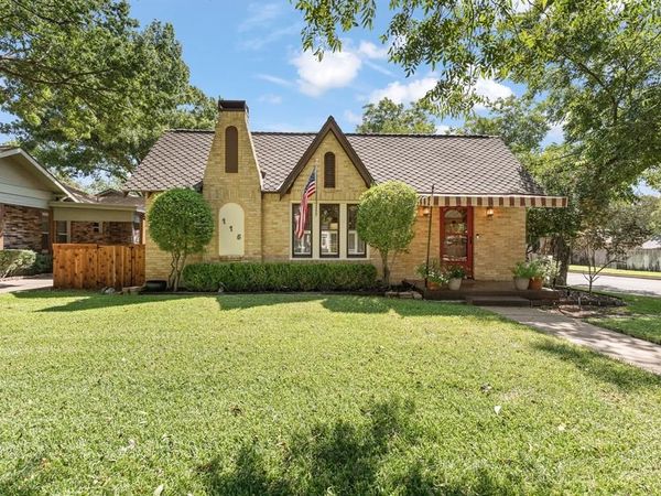 115 Bellevue Drive , Cleburne, TX 76033