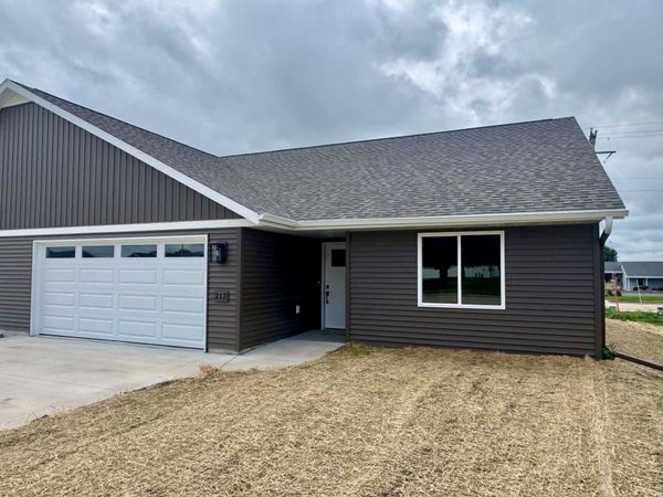 212 Danielle Drive, Randolph, WI 53956