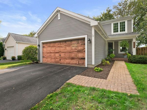 490 CAMBRIDGE Drive, Grayslake, IL 60030