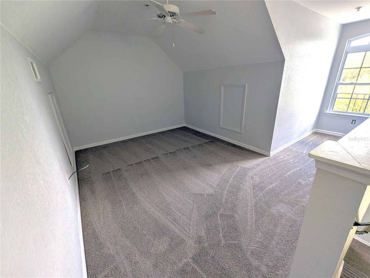 5581 Rosehill Road, Unit 205, Sarasota, FL 34233 Photo