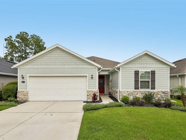 3077 HAWKS HILL LANE, JACKSONVILLE, FL 32216