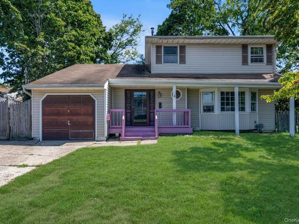 136 Broadway , Greenlawn, NY 11740